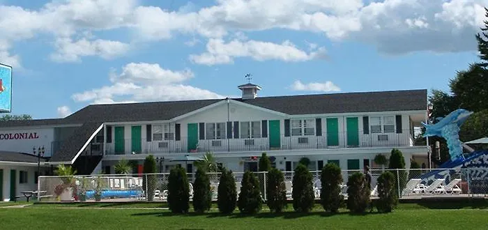 Colonial Motel